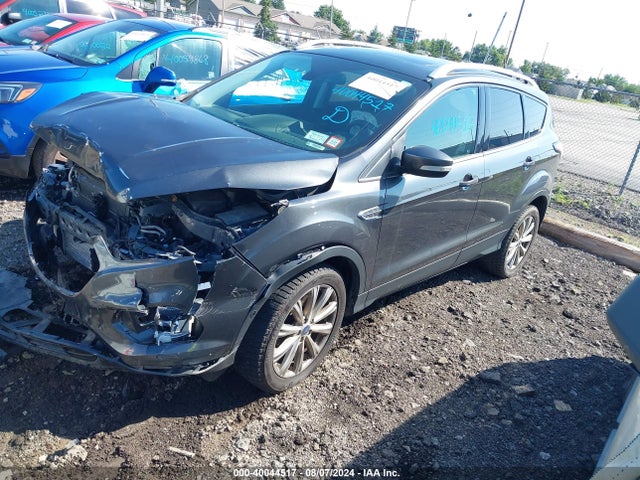 Ford Escape Titanium 2018 1FMCU9J92JUD48407 Image 2