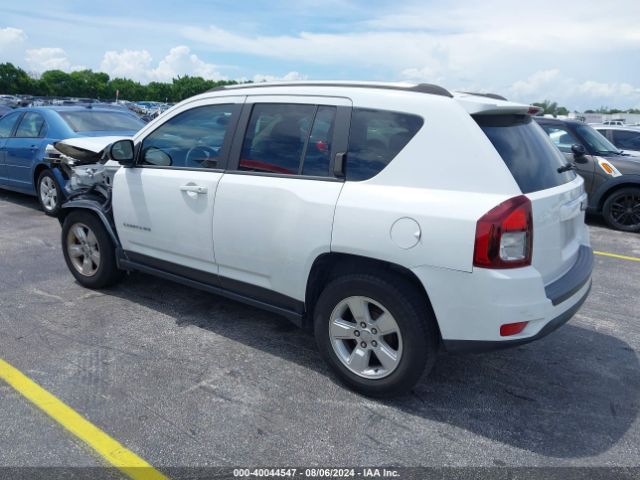 1C4NJCBA9FD273238 Jeep Compass Sport