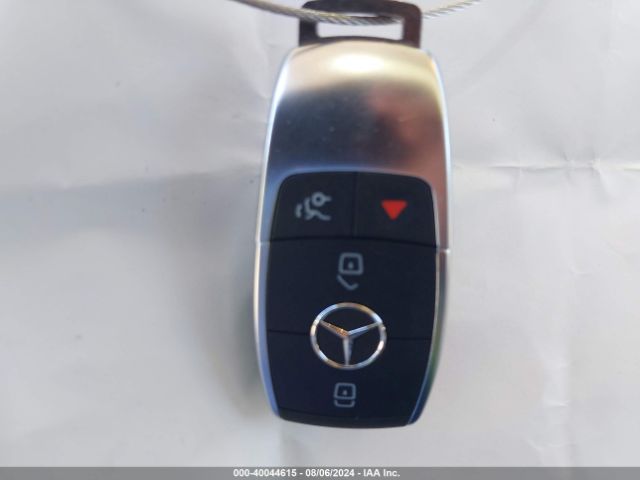 W1N0G8DB4NV388021 Mercedes-Benz Glc 300 Suv