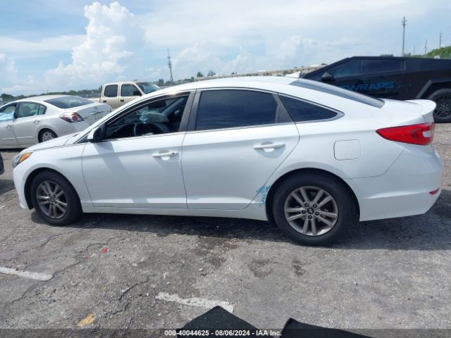 5NPE24AFXGH329201 Hyundai SONATA SE