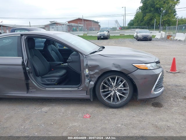 Toyota CAMRY XLE 2024 4T1F11AK1RU911954 Image 6