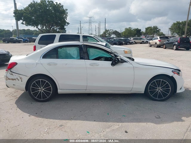 W1KWF8DBXMR646673 Mercedes-Benz C 300 Sedan