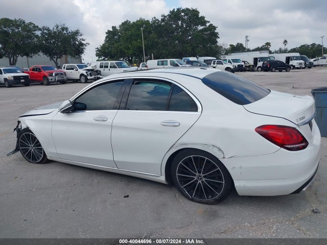W1KWF8DBXMR646673 Mercedes-Benz C 300 Sedan