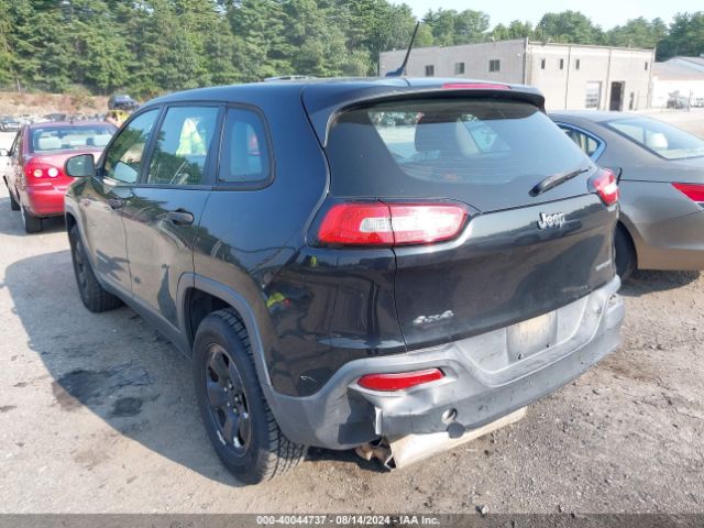 1C4PJMAB8FW666273 Jeep Cherokee Sport