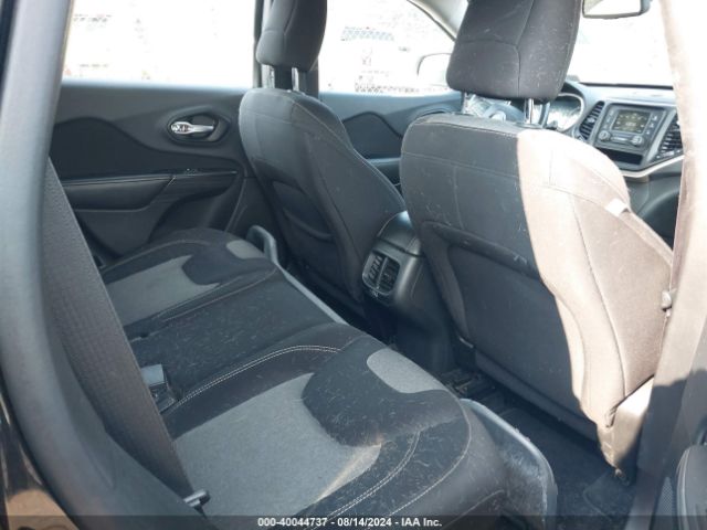 1C4PJMAB8FW666273 Jeep Cherokee Sport