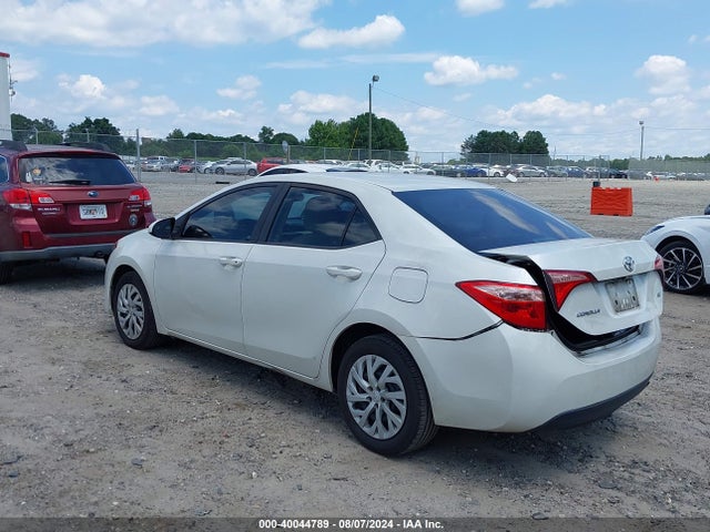 Toyota COROLLA LE 2017 5YFBURHE9HP714891 Image 3