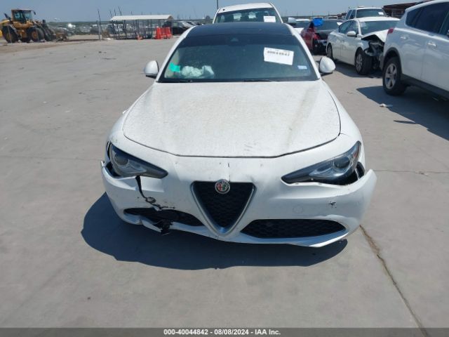 ZARFAECNXJ7593909 Alfa Romeo Giulia Ti Lusso Rwd
