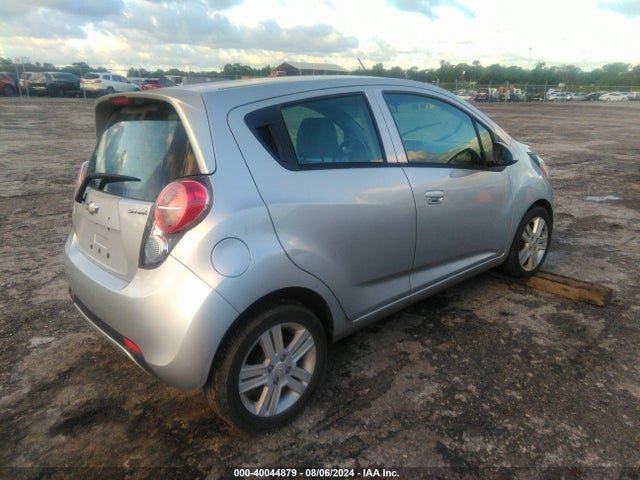 Chevrolet Spark 1lt Cvt 2015 KL8CD6S9XFC792223 Image 4