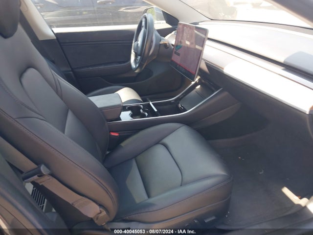 2018 TESLA MODEL 3 5YJ3E1EA3JF024057 Photo 4
