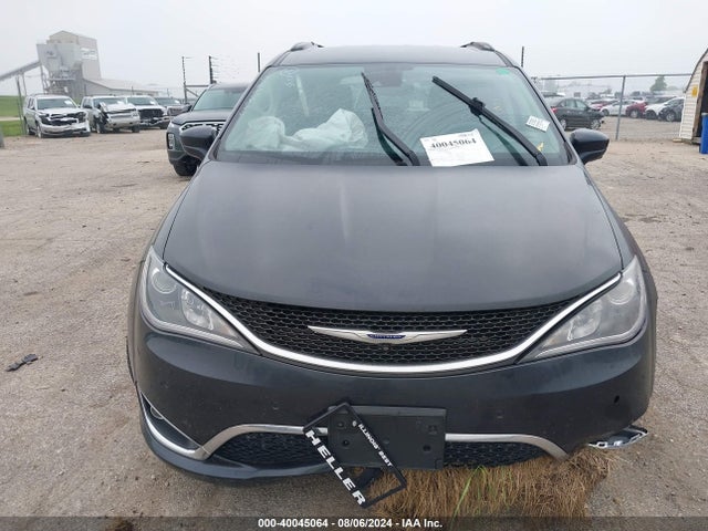 2C4RC1FG6KR702583 Chrysler Pacifica Touring Plus