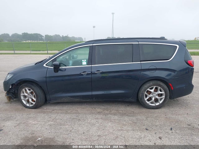 2C4RC1FG6KR702583 Chrysler Pacifica Touring Plus