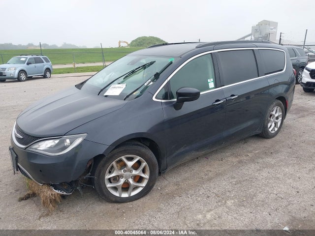 Chrysler Pacifica Touring Plus 2019 2C4RC1FG6KR702583 Image 2