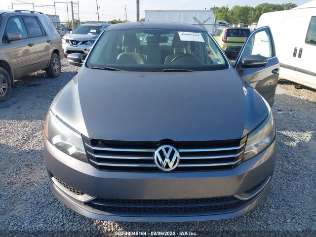 1VWBS7A34EC117202 Volkswagen Passat 1.8t Se