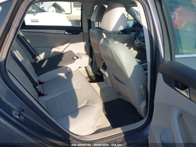 1VWBS7A34EC117202 Volkswagen Passat 1.8t Se