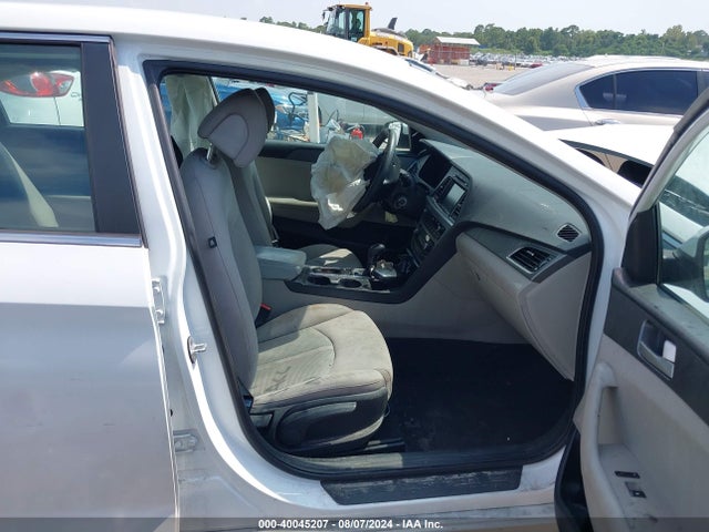 Hyundai SONATA SE 2016 5NPE24AF0GH371750 Image 5
