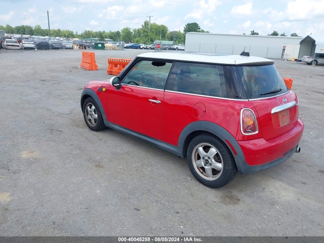 2007 MINI COOPER WMWMF33597TT50130 Photo 2