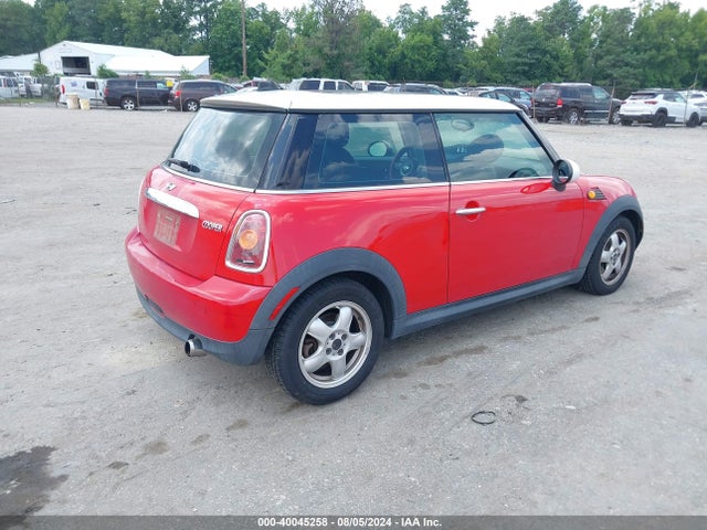 2007 MINI COOPER WMWMF33597TT50130 Photo 3