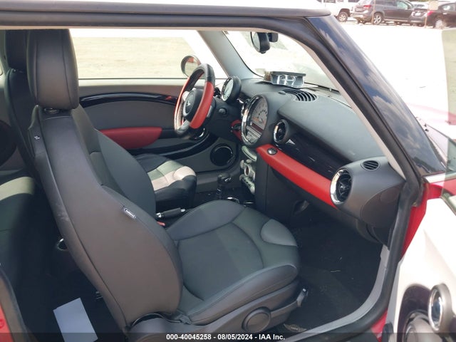 2007 MINI COOPER WMWMF33597TT50130 Photo 4