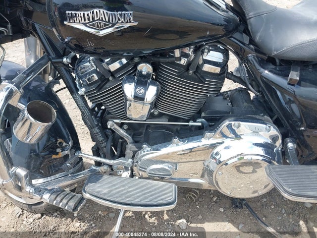 2021 HARLEY-DAVIDSON FLHR 1HD1FBC18MB662825 Photo 8