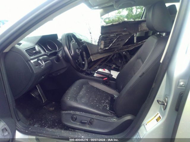 1VWAA7A33JC003426 Volkswagen Passat 2.0t R-line/2.0t S