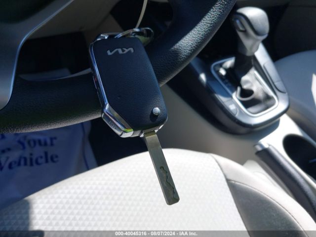 KNDJ23AU9P7857646 KIA SOUL LX