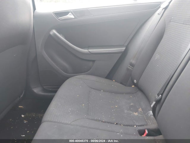 3VW267AJ5GM273429 Volkswagen Jetta 1.4t S