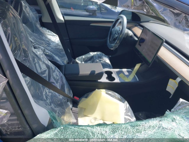 2024 TESLA MODEL Y 7SAYGDEEXRA274976 Photo 4