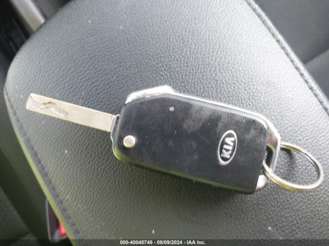 KNDJ23AU3L7005562 KIA SOUL LX