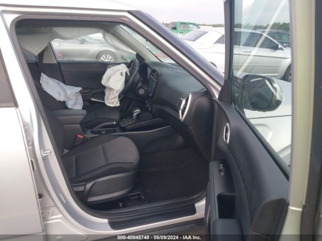 KNDJ23AU3L7005562 KIA SOUL LX