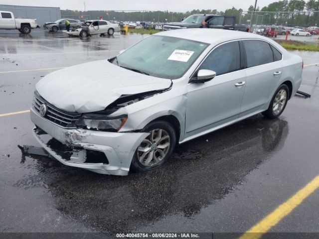 1VWAT7A38HC035471 Volkswagen Passat 1.8t S
