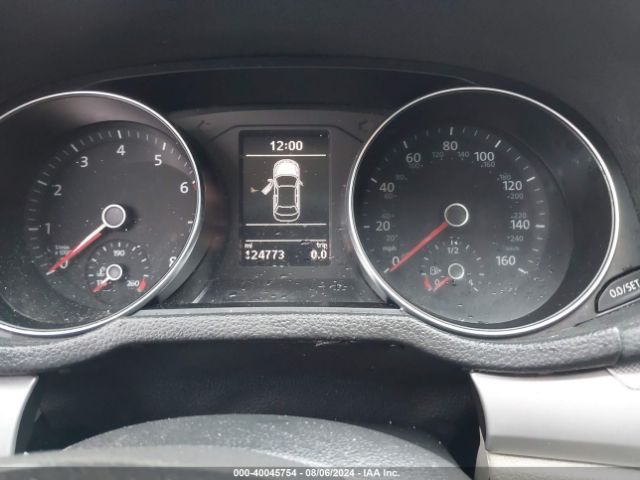 1VWAT7A38HC035471 Volkswagen Passat 1.8t S