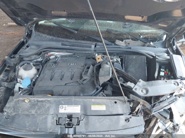 3VWLA7AJ9FM209153 Volkswagen Jetta 2.0l Tdi S