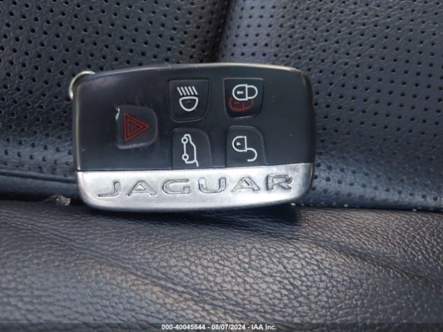 SADCL2GX5JA282798 Jaguar F-pace 30t R-sport