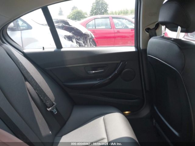 WBA8E5G38HNU43557 BMW 320i Xdrive