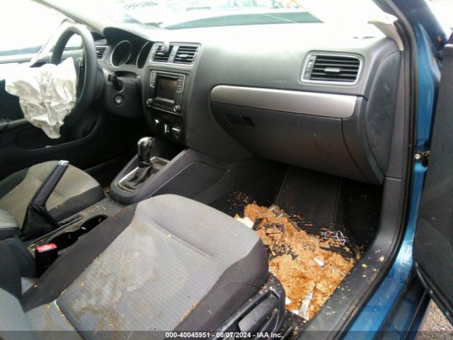 3VW2B7AJ9HM212906 Volkswagen Jetta 1.4t S