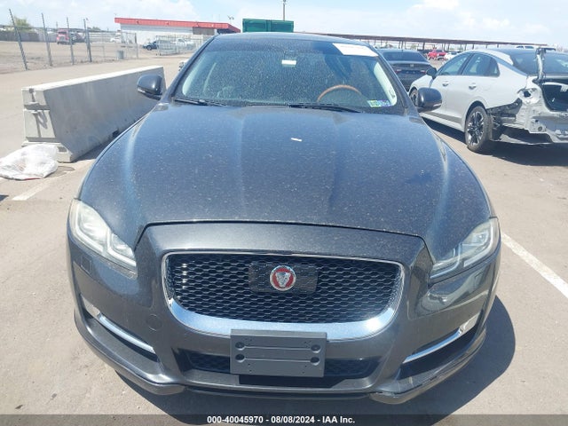 Jaguar Xj Supercharged 2016 SAJWA1CE7GMV94143 Image 12