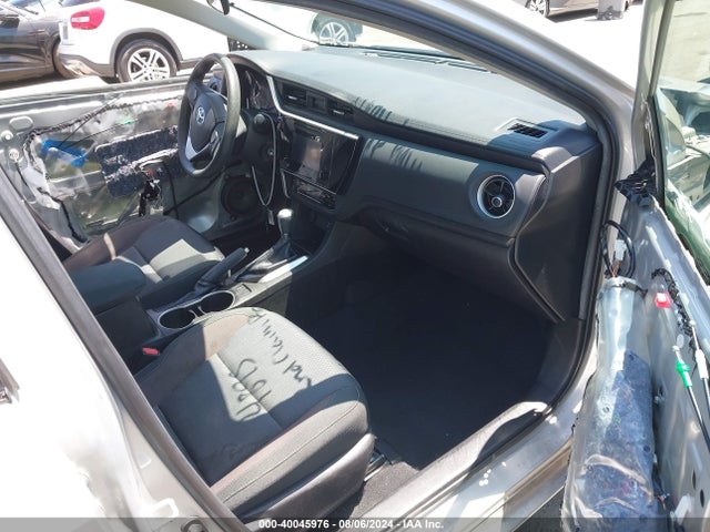 Toyota COROLLA LE 2018 5YFBURHE6JP837697 Image 5