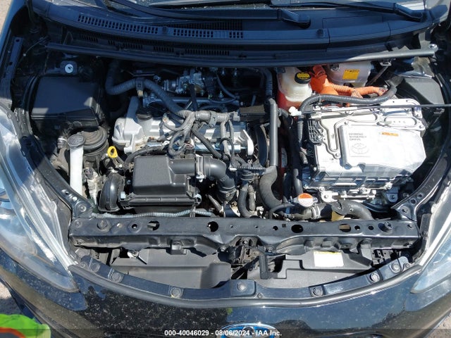 Toyota Prius C Persona Series 2016 JTDKDTB31G1115670 Image 10