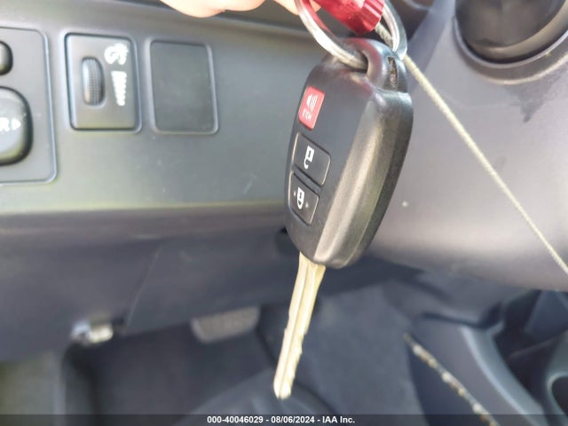 Toyota Prius C Persona Series 2016 JTDKDTB31G1115670 Image 11