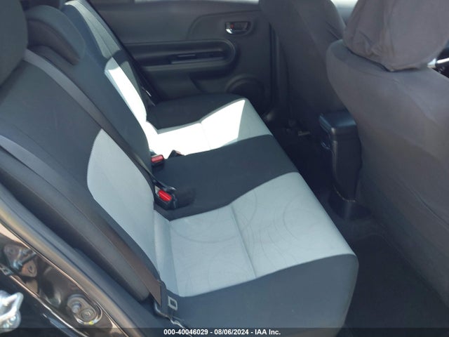 Toyota Prius C Persona Series 2016 JTDKDTB31G1115670 Image 8