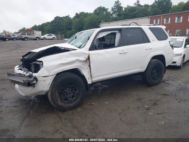 Toyota 4runner Sr5 Premium 2020 JTEBU5JR4L5743190 Image 2