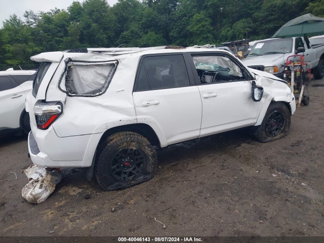 Toyota 4runner Sr5 Premium 2020 JTEBU5JR4L5743190 Image 4