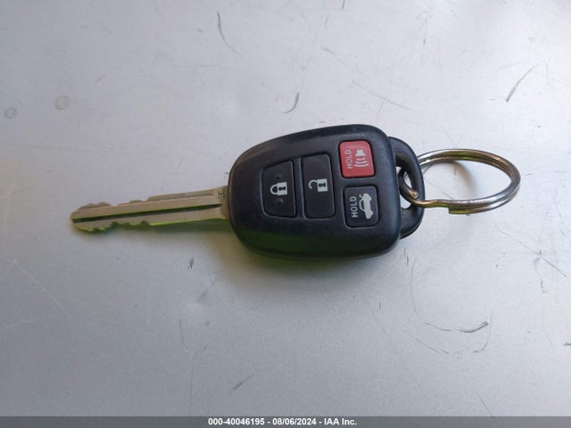 Toyota COROLLA LE 2019 5YFBURHE6KP867056 Image 11