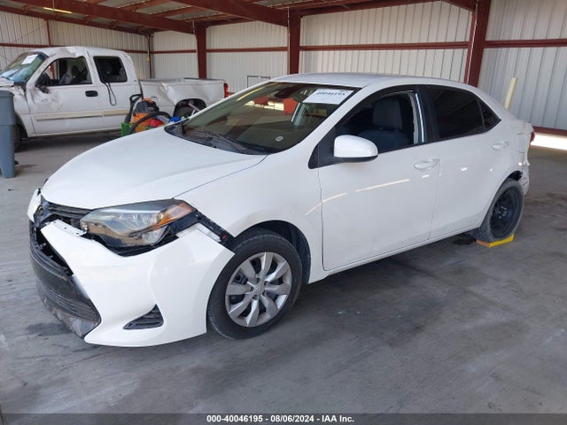 Toyota COROLLA LE 2019 5YFBURHE6KP867056 Image 2