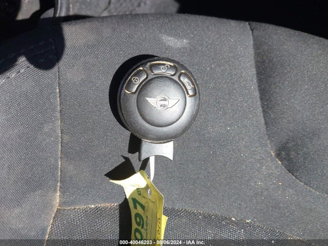 2010 MINI COOPER CLUBMAN WMWML3C59ATX51970 Photo 10