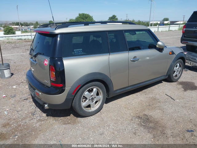 2010 MINI COOPER CLUBMAN WMWML3C59ATX51970 Photo 3