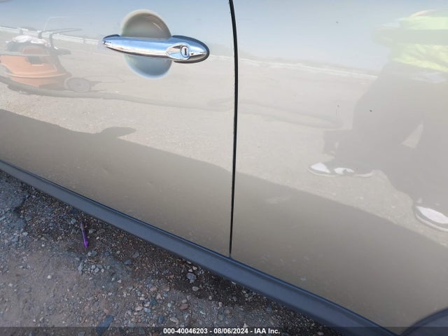 2010 MINI COOPER CLUBMAN WMWML3C59ATX51970 Photo 5