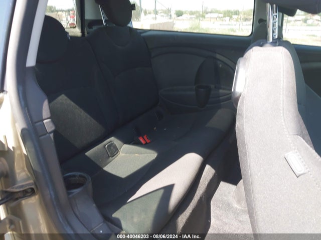2010 MINI COOPER CLUBMAN WMWML3C59ATX51970 Photo 7