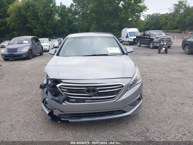 Продажа на аукционе авто 2015 Hyundai Sonata Se, vin: 5NPE24AF2FH057175, номер лота: 40046379