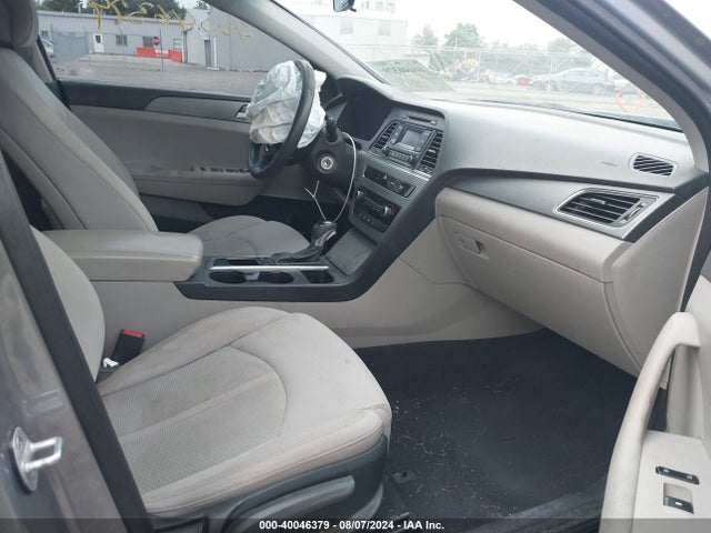 Продажа на аукционе авто 2015 Hyundai Sonata Se, vin: 5NPE24AF2FH057175, номер лота: 40046379